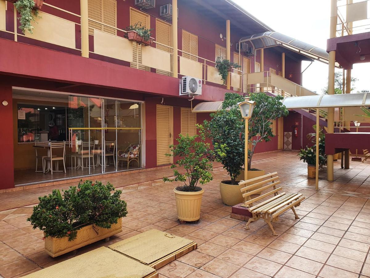 Hotel Sta Monica Марилия Экстерьер фото